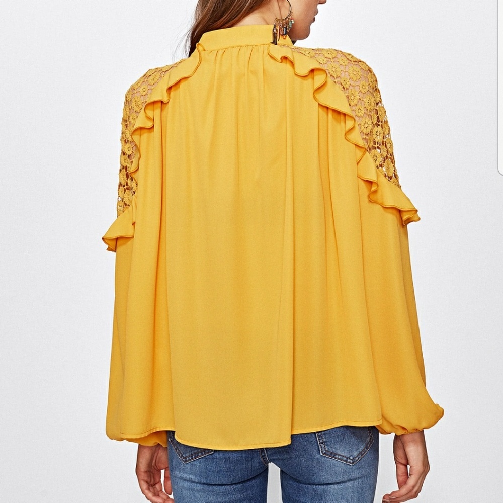 🌿LAST ONE🌿VIVA | Keyhole Front Frill Trim Blouse - Picture 5 of 8